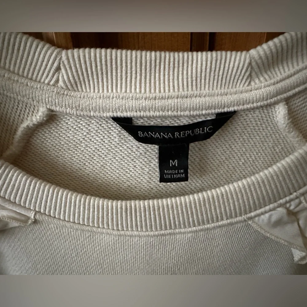 Banana Republic Top - Picture 3 of 6